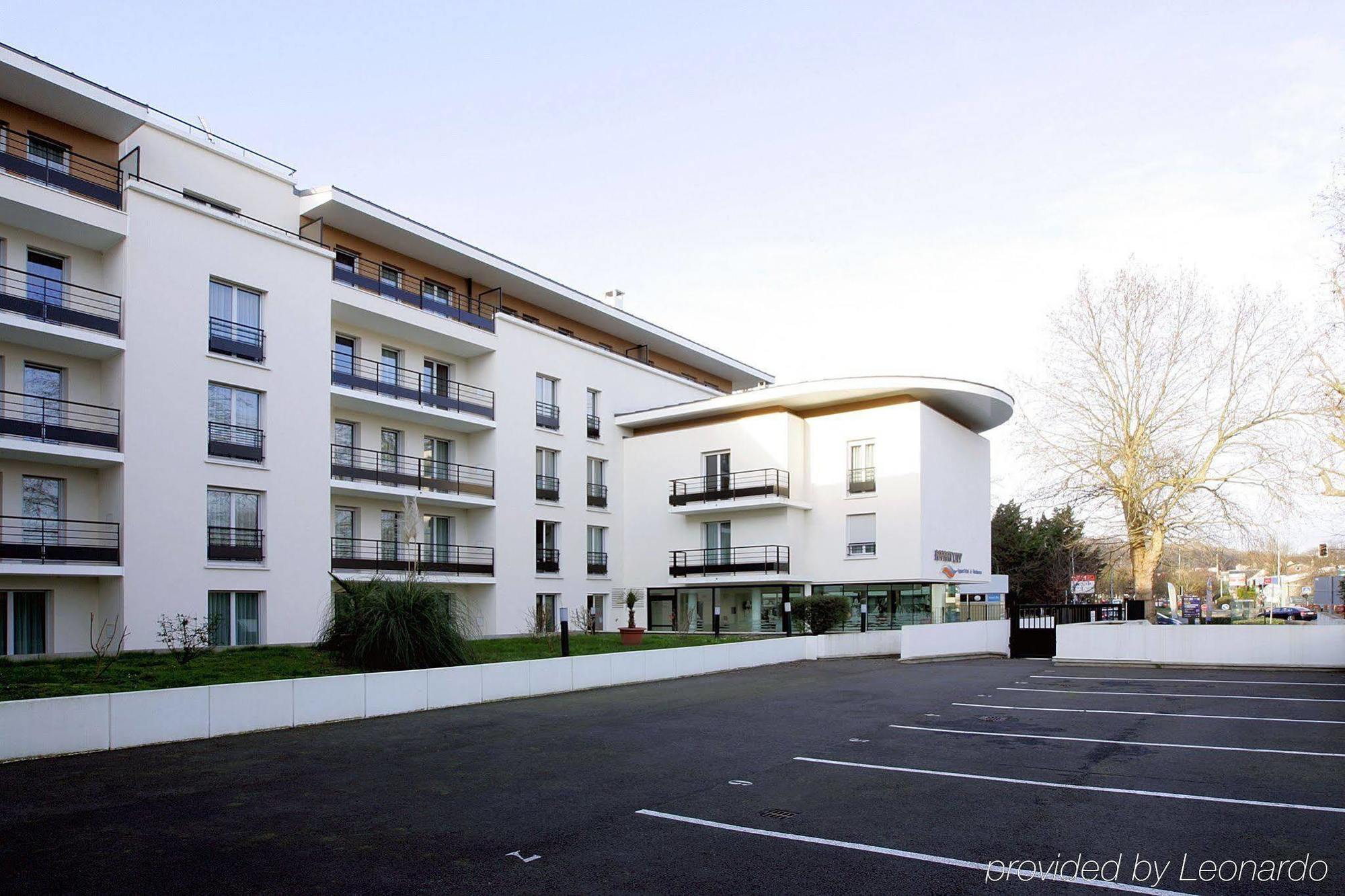 Comfort Suites Le-Port-Marly Paris Ouest Le Port-Marly Zewnętrze zdjęcie