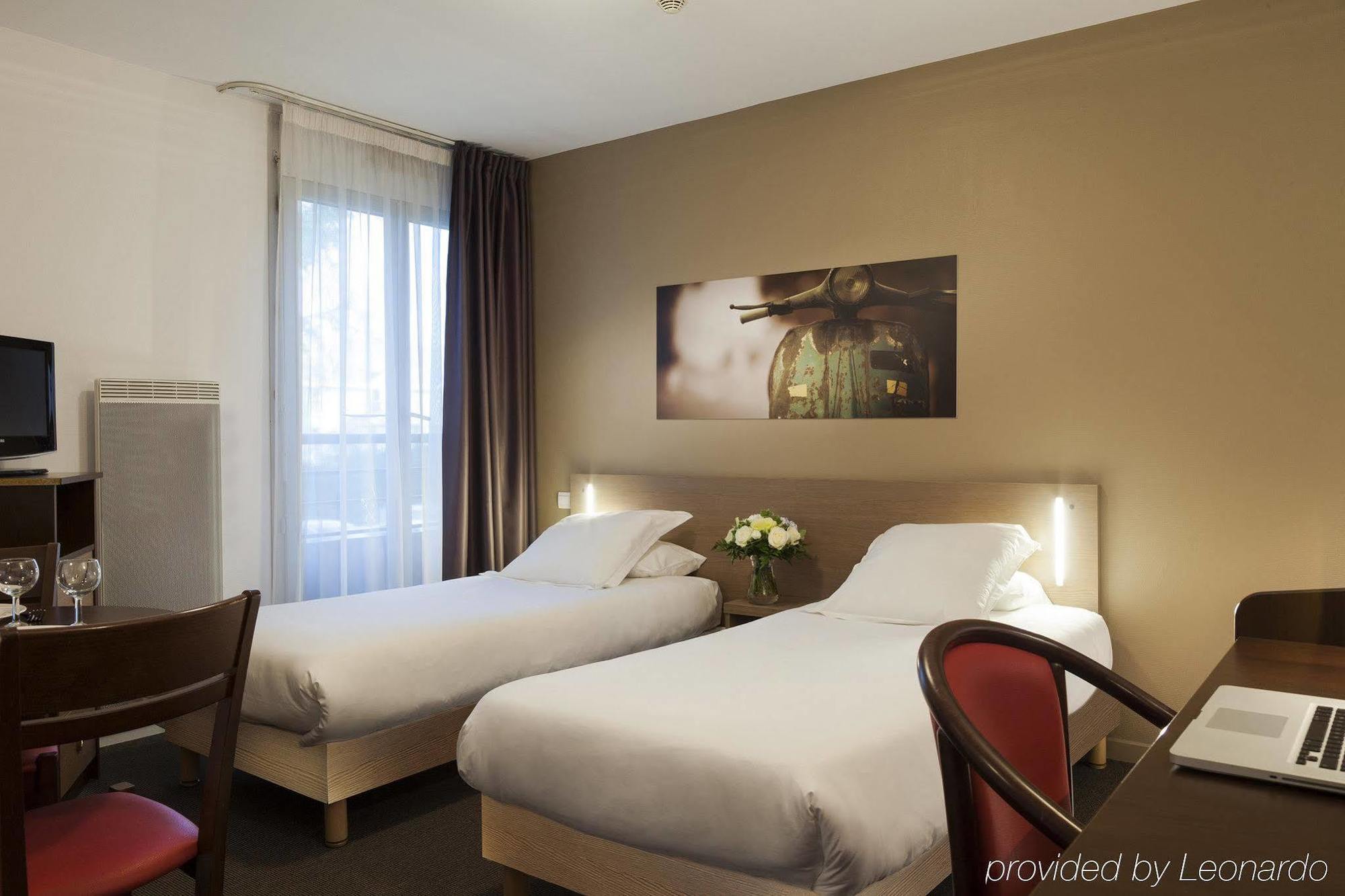 Comfort Suites Le-Port-Marly Paris Ouest Le Port-Marly Zewnętrze zdjęcie