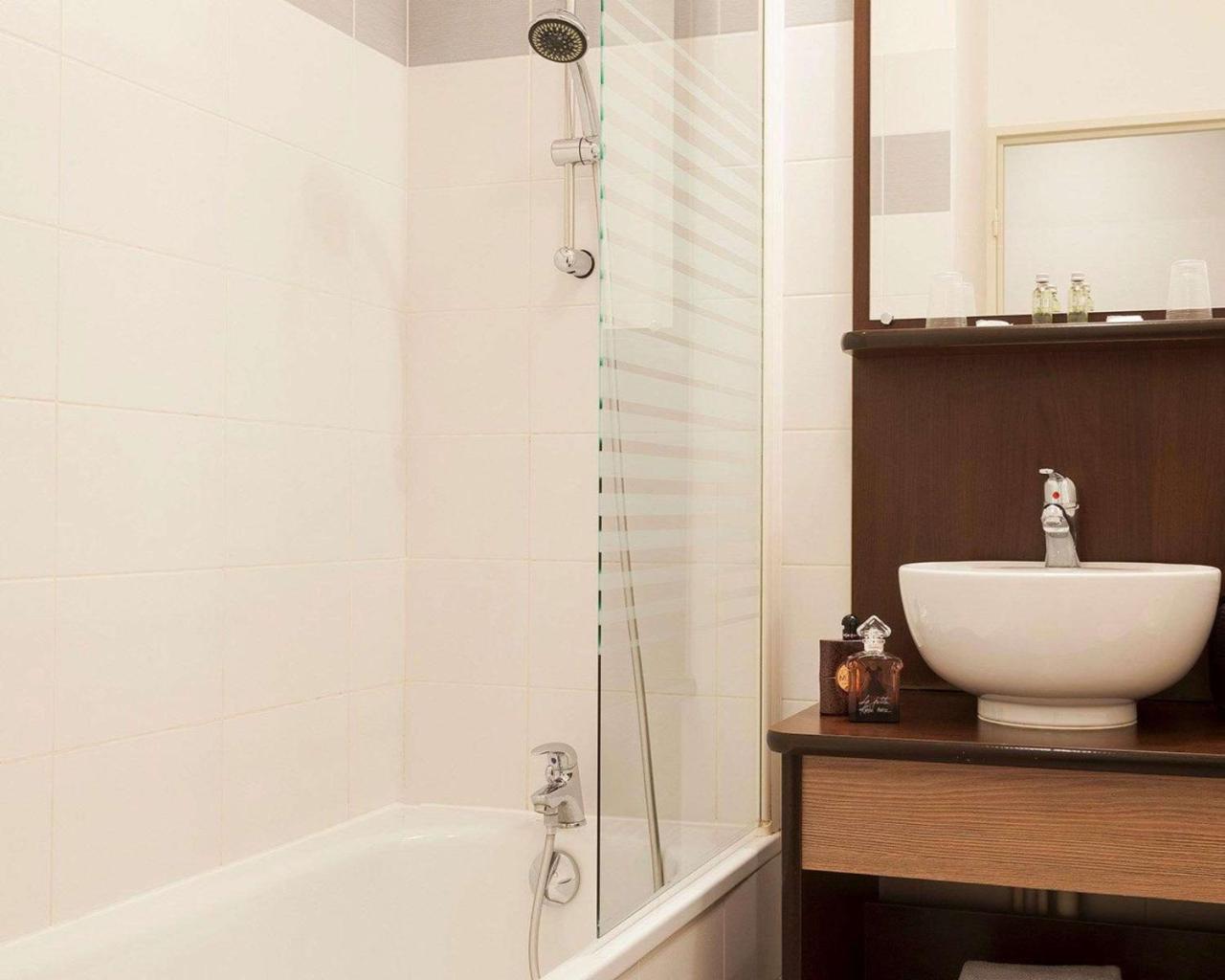 Comfort Suites Le-Port-Marly Paris Ouest Le Port-Marly Zewnętrze zdjęcie