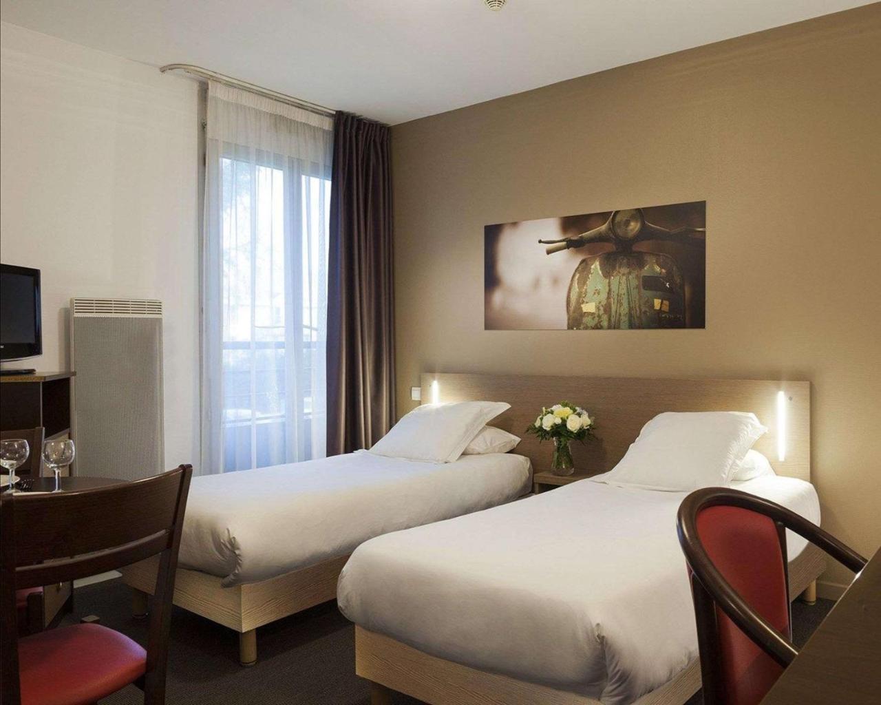 Comfort Suites Le-Port-Marly Paris Ouest Le Port-Marly Zewnętrze zdjęcie