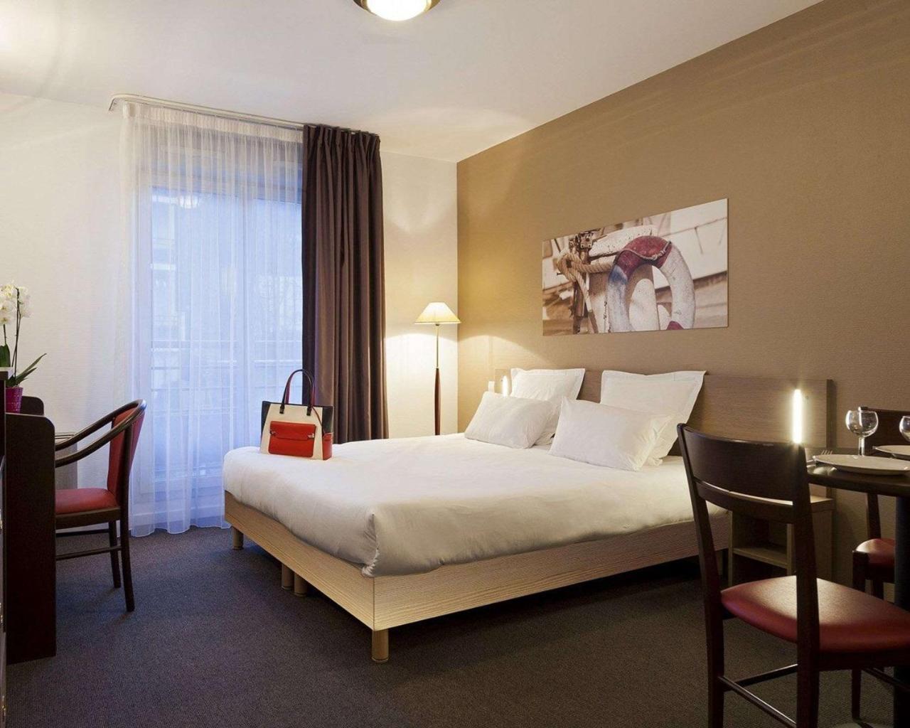 Comfort Suites Le-Port-Marly Paris Ouest Le Port-Marly Zewnętrze zdjęcie