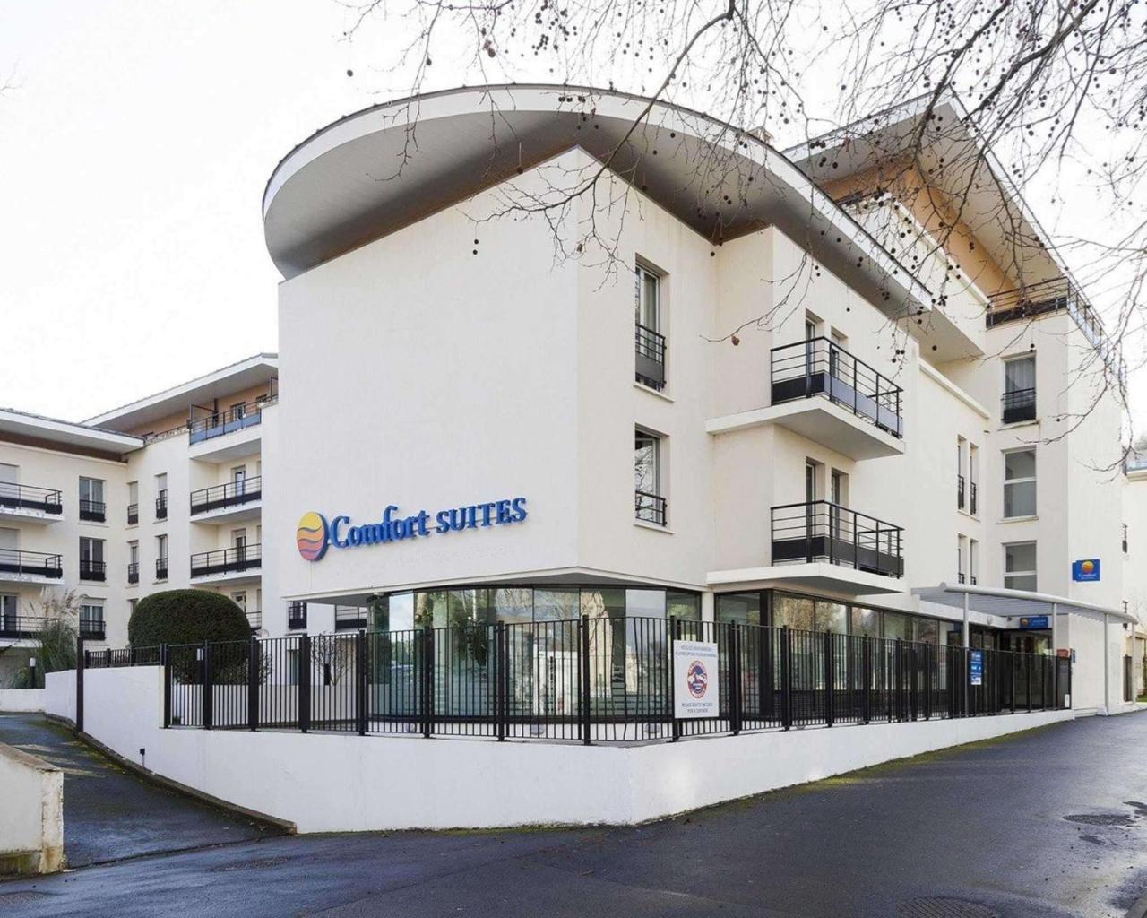 Comfort Suites Le-Port-Marly Paris Ouest Le Port-Marly Zewnętrze zdjęcie