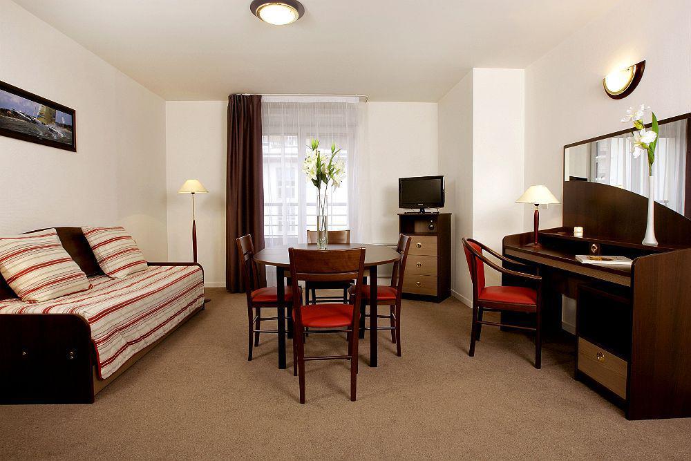 Comfort Suites Le-Port-Marly Paris Ouest Le Port-Marly Zewnętrze zdjęcie