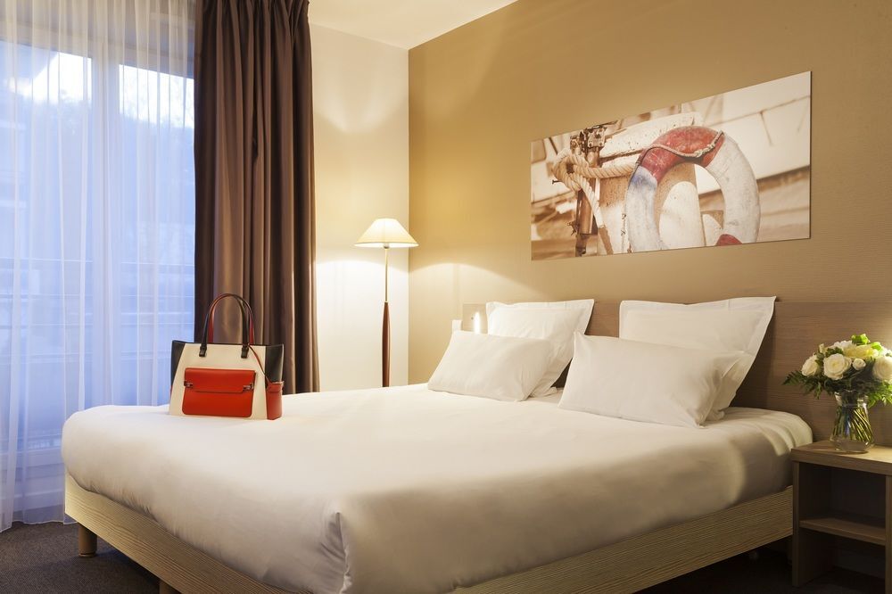 Comfort Suites Le-Port-Marly Paris Ouest Le Port-Marly Zewnętrze zdjęcie